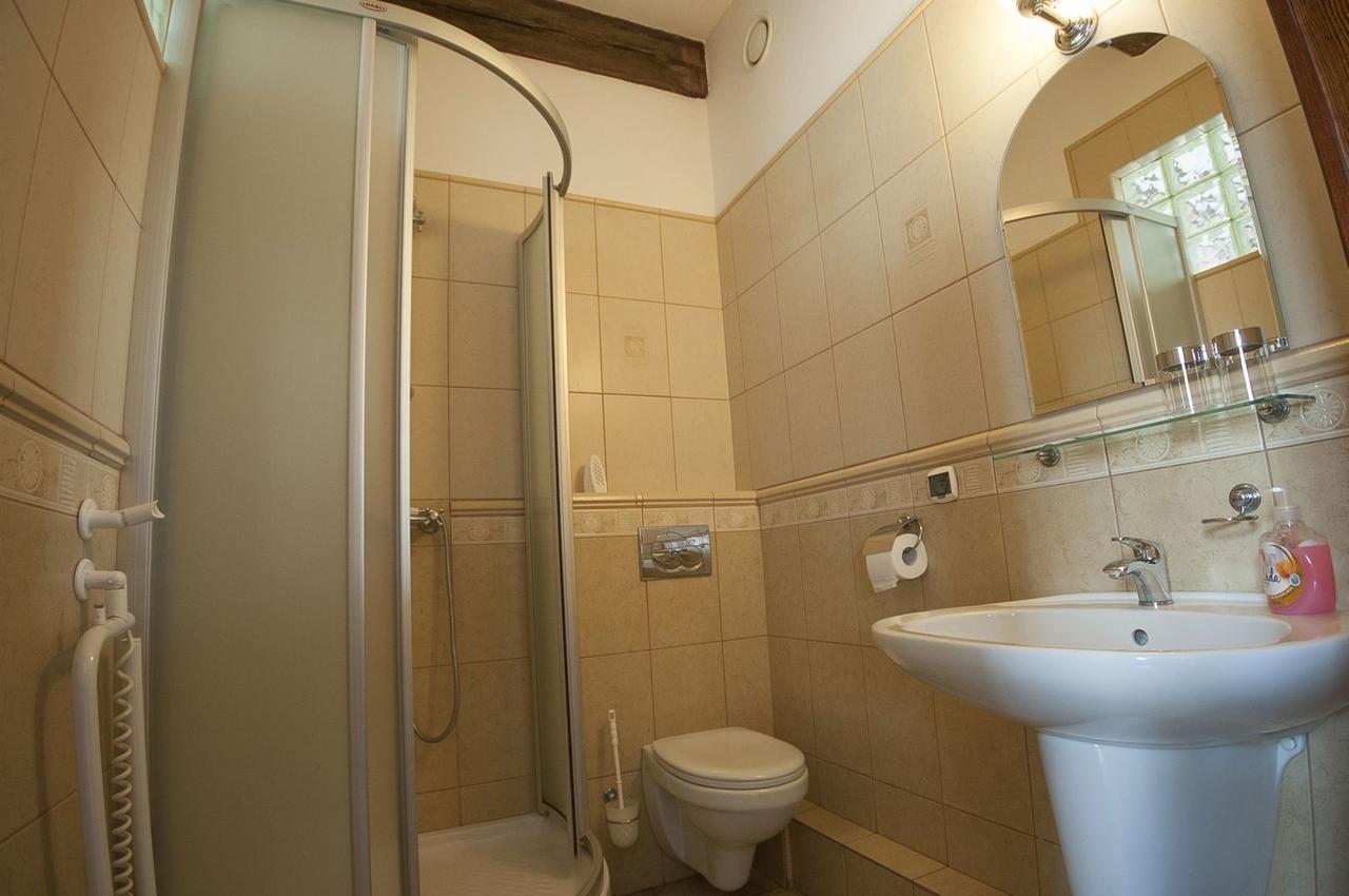 Hotel Restauracja Pod Parowozem Островец-Свентокшиский Экстерьер фото