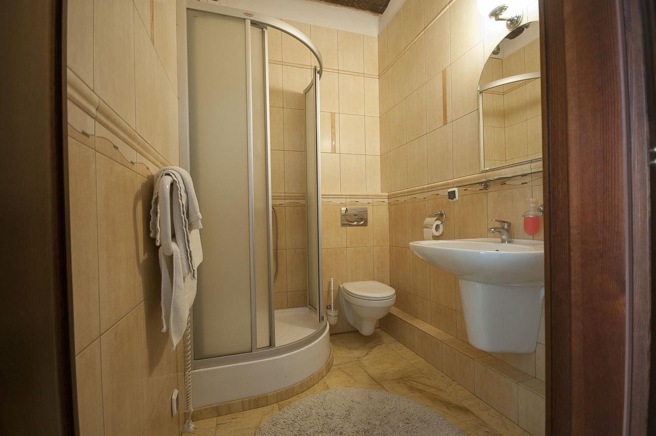 Hotel Restauracja Pod Parowozem Островец-Свентокшиский Экстерьер фото